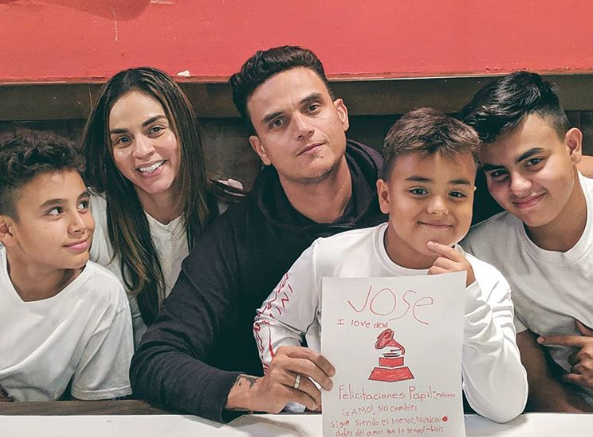 La reacción de Silvestre al enterarse que se ganó el Latin Grammy